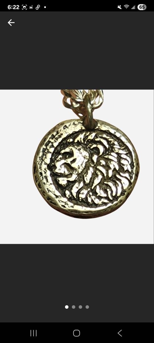 .999 silver lion head Amulet/ Pendant jewellery #silverjewellery 

#lion 

#999

#Pendant 

#Unisex

Amulet Only Bundle With a Double Cuban Link Neckl