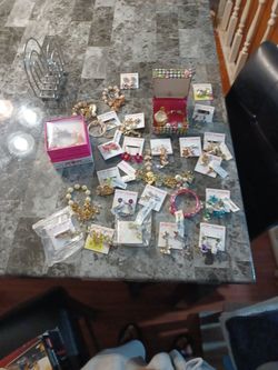 Betsy Johnson Jewerly $100