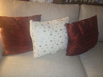 3 nice soft pillows only $15 or will sell separately 