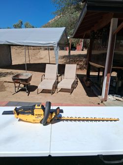 Dewalt 60v Flex Volt 26in hedge trimmer tool only