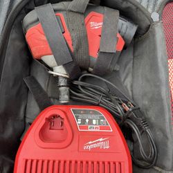 Milwaukee Palm Nailer 