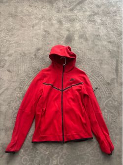 Red Nike Tech
