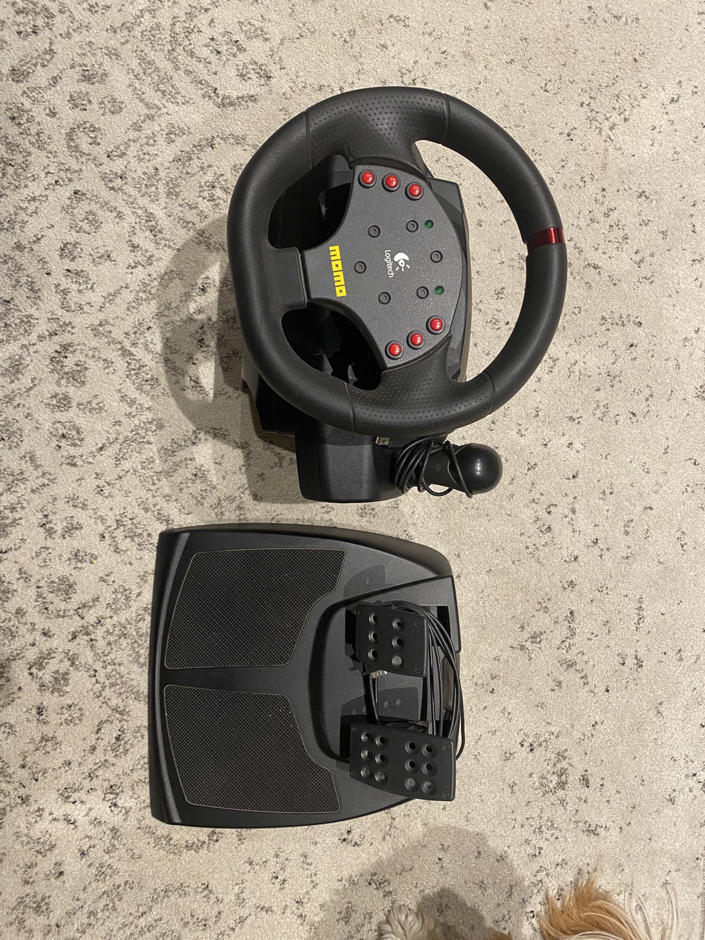 Logitech Momo Racing Force Feedback Wheel