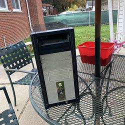 LAN PC AND TWO MONITORS  AND TWO KEYBOARDS 