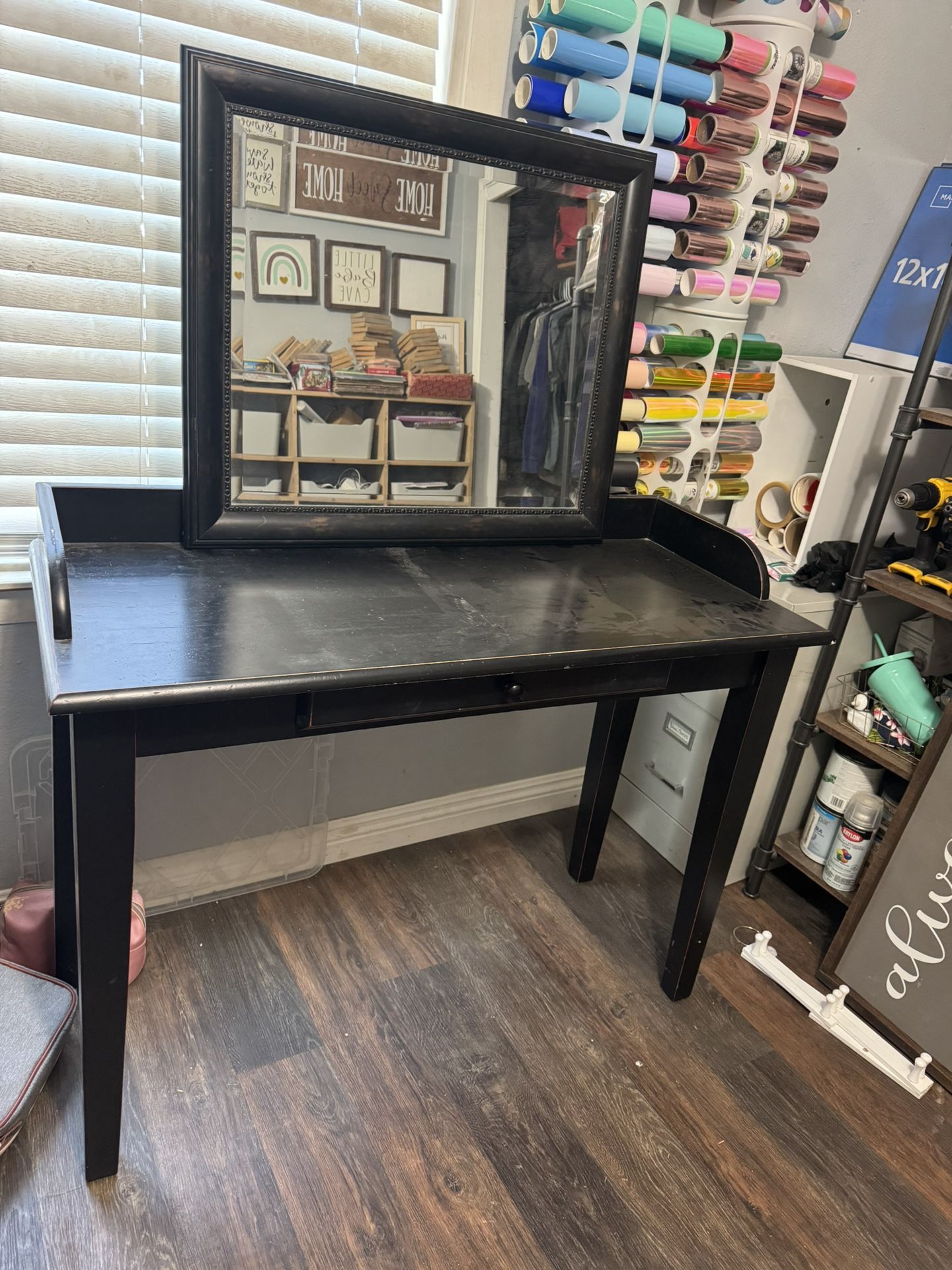 Vanity/desk
