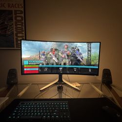 Alienware Ultrawide OLED Monitor 