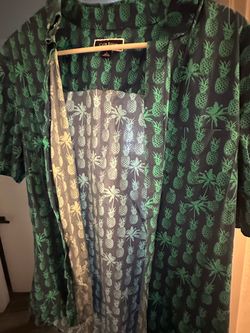 Men’s club room pineapple shirt size large