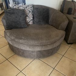 Round Ottoman 