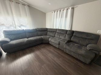Corner sectional sofa