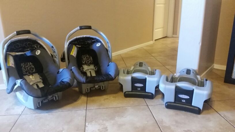 Graco SnugRide Classic Connect Infant Car Seats