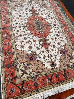 Fine Genuine Persian Tabriz Rug – Silk & Wool – 7’ x 10’ – Floral Medallion