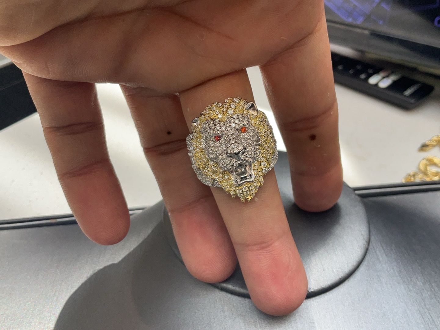 Lion Ring Moissanite