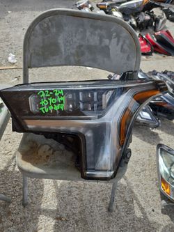 22 24 Toyota Tundra Headlights