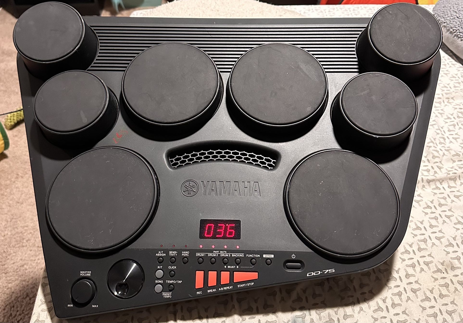 Yamaha DD75