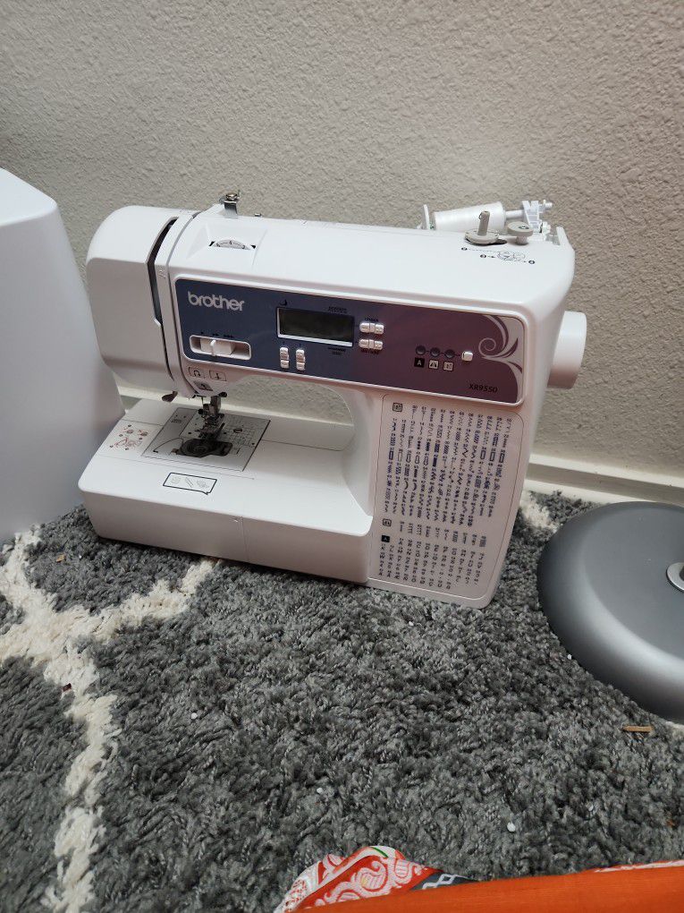 LIKE NEW- Brother XR9550 Sewing Machine For Sale for Sale in
