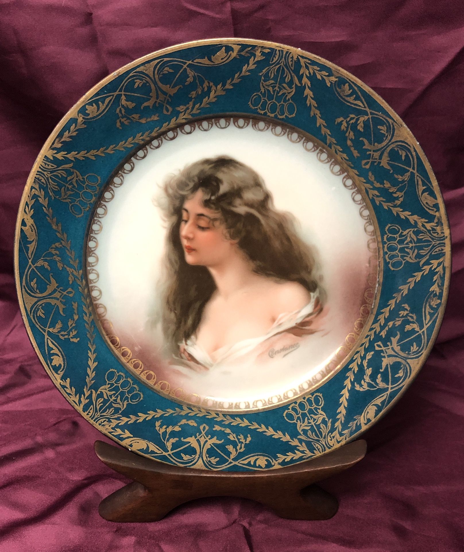 Antique Royal Vienna Style Portrait Cabinet Plate Constance by Josef Riedl M & Z Austria, circa 1890-1910