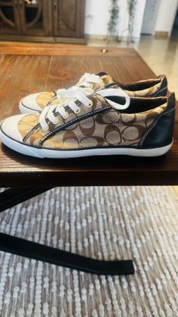 Tennis Coach mujer 8.5