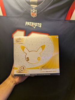 30th Celebration Pokemon Center Elite Trainer Box