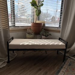 Sherpa Cushioned Bench