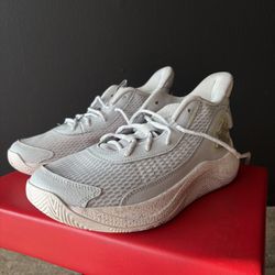 Under Armour steph curry 3Z7 basketball shoes