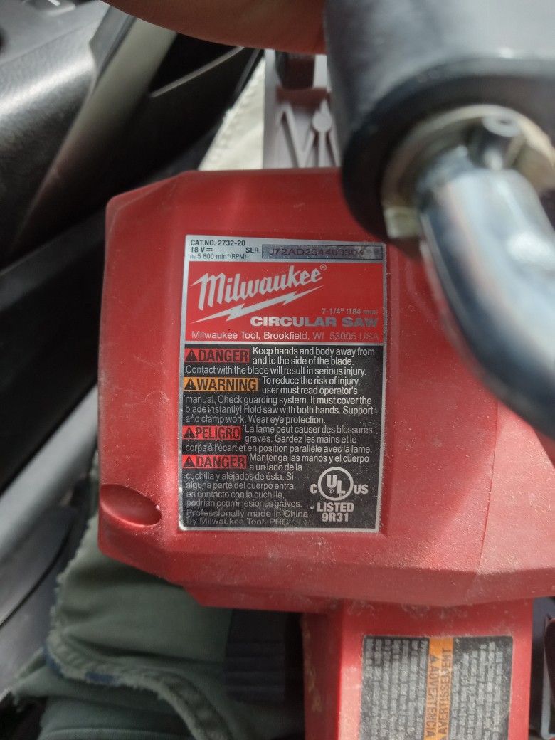 Milwaukee Skill Saw M18 Brushless 7 1/4  Blade