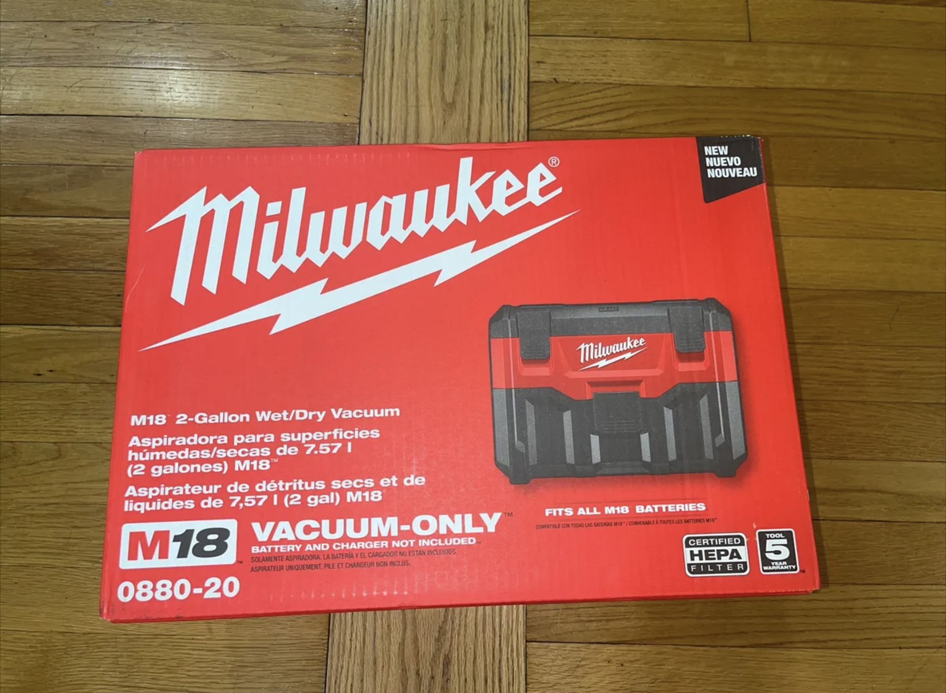 Milwaukee M18 18-Volt 2 Gal  Wet/Dry Vacuum . Brand NEW.  Tool Only.   NUEVO 