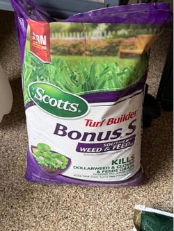 New Turf Builder 34.48 lbs. 10,000 sq. ft. Bonus S Southern Weed & Feed2, Weed Killer Plus Dry Lawn Fertilizer