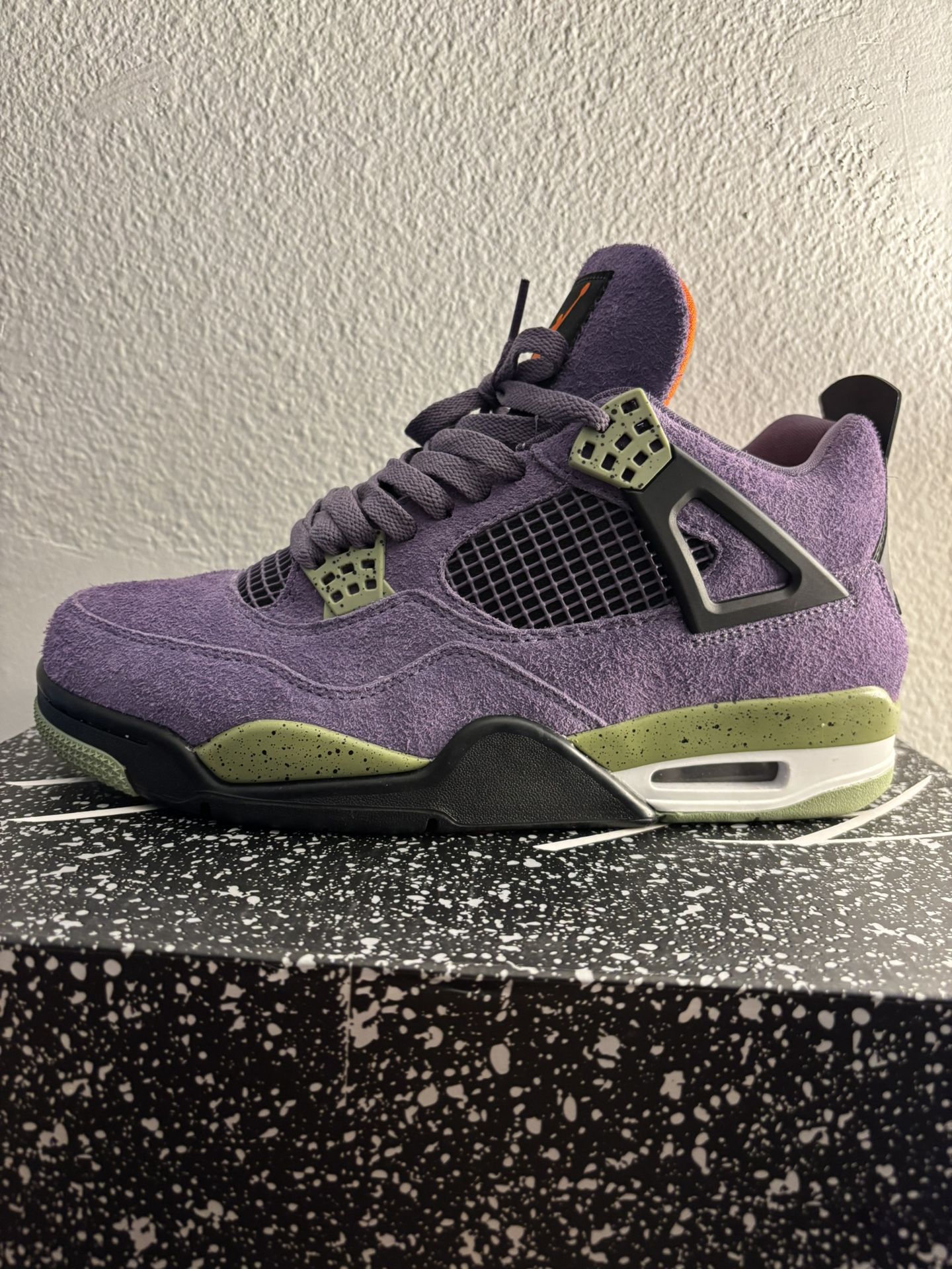 Air Jordan 4 Retro 'Canyon Purple' Size 9.5 Men