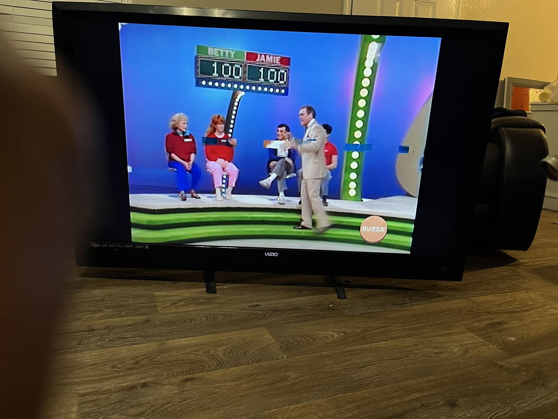 80' vizio Lcd Tv With Remote