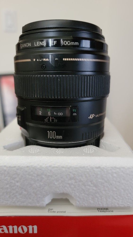Canon EF 100mm f/2 USM Lens