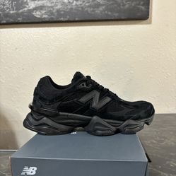 New Balance 9060 Triple Black