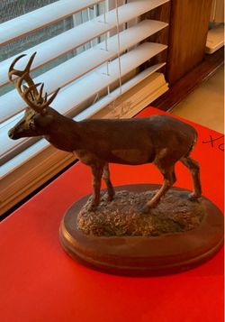 Deer collectible  make offer and check my other listings
