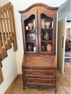 Tall cabinet