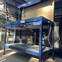 multipurpose workbench Great Condition 