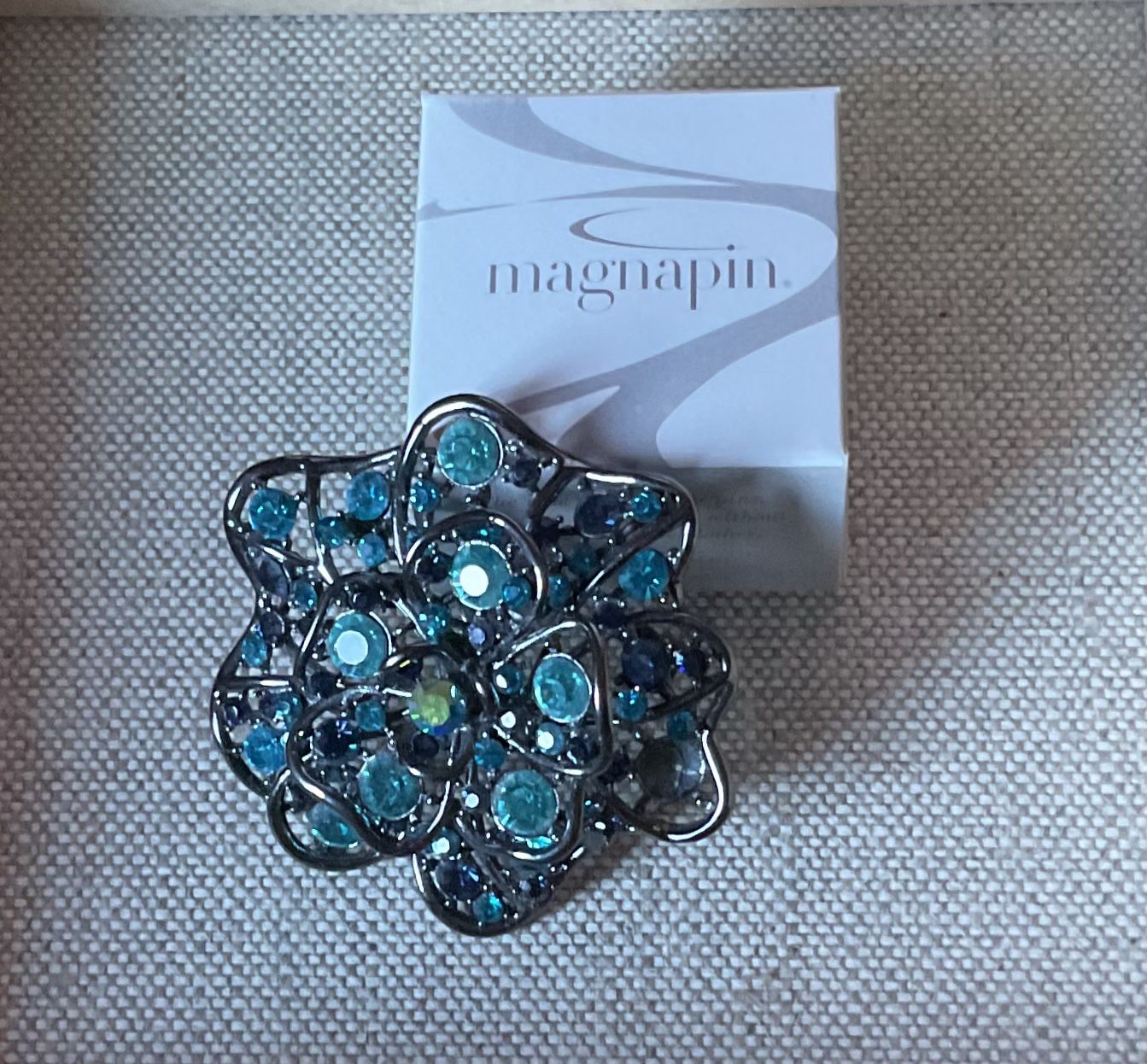 Blue Rhinestone Brooch w/ Magnapin