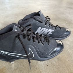 Almost New Nike Force Zoom Trout Black Baseball Cleats