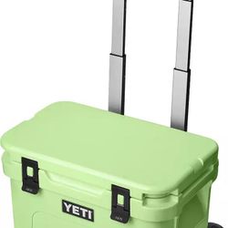 Yeti ROADIE® 32 WHEELED COOLER Key Lime