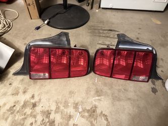 OEM 05-09 mustang tail light 