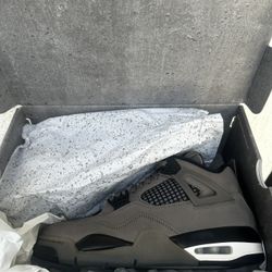Jordan 4
