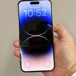 iPhone 14 Pro Max 256 GB Pristine  Condition!   UNLOCKED use By any carrier.  Hablo Espanol.