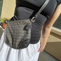 Vintage Coach SoHo Black Leather Crossbody Signature Canvas Print