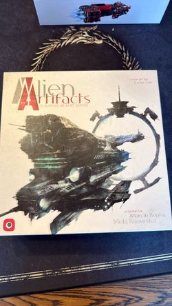Alien Artifacts board game + Discovery expansion
