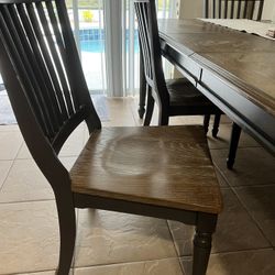 Dining Room Table And Chairs 