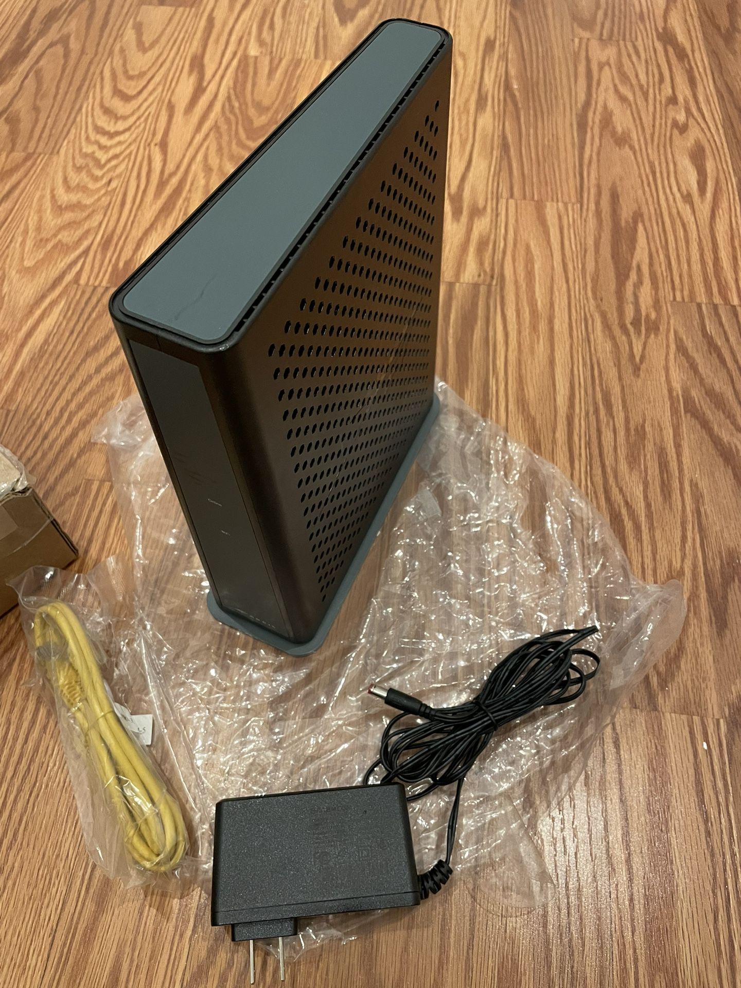 ARRIS Surfboard TG3452 DOCSIS 3.1 Cable Voice Gateway Modem Router with 802.11ac Wi-Fi & MoCA 2.0