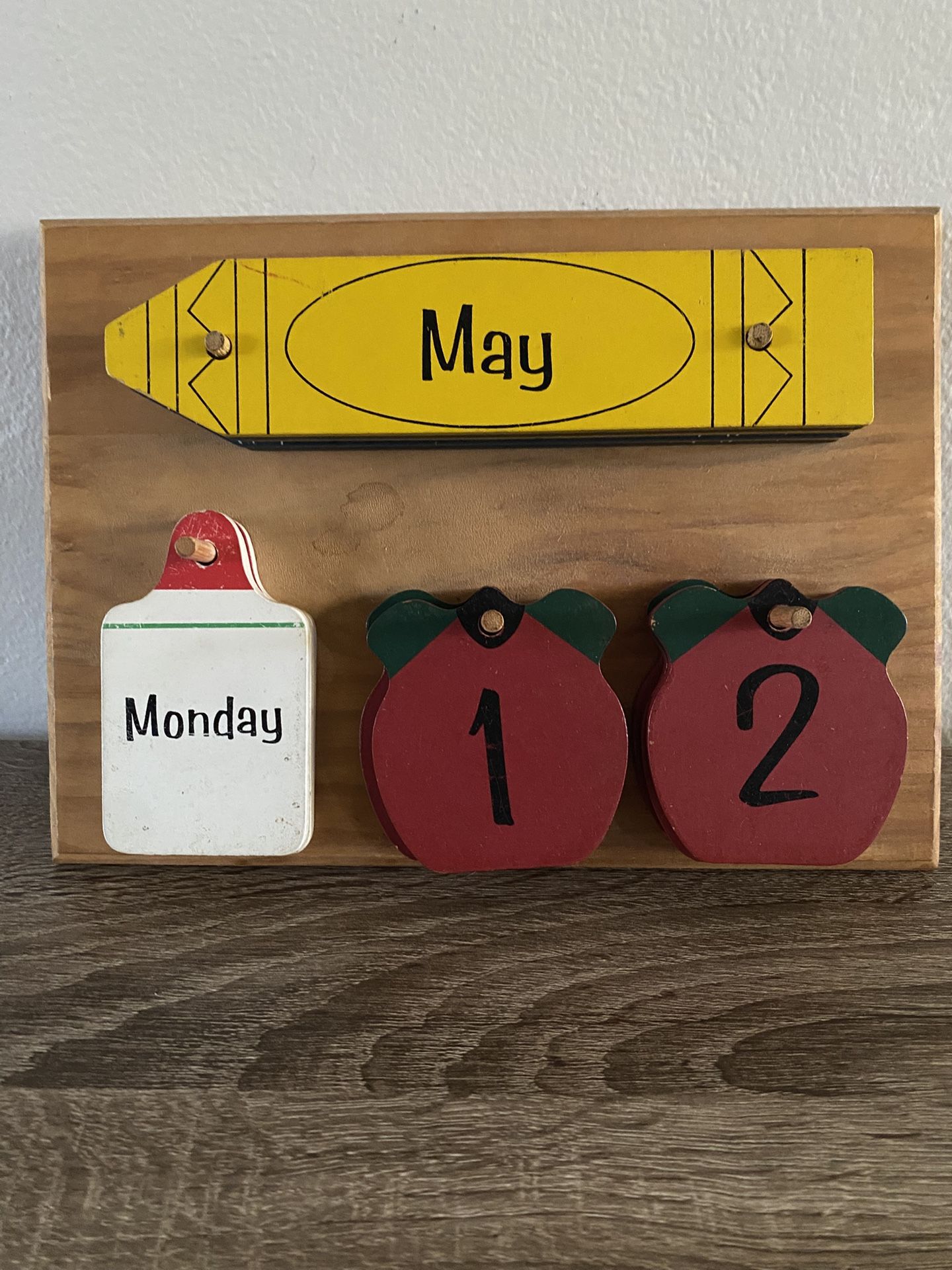 Teachers Wooden Desk Wall Calendar Great Quotations, Inc