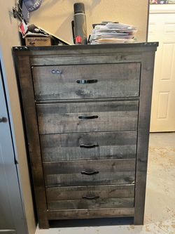Free 5 drawer dresser