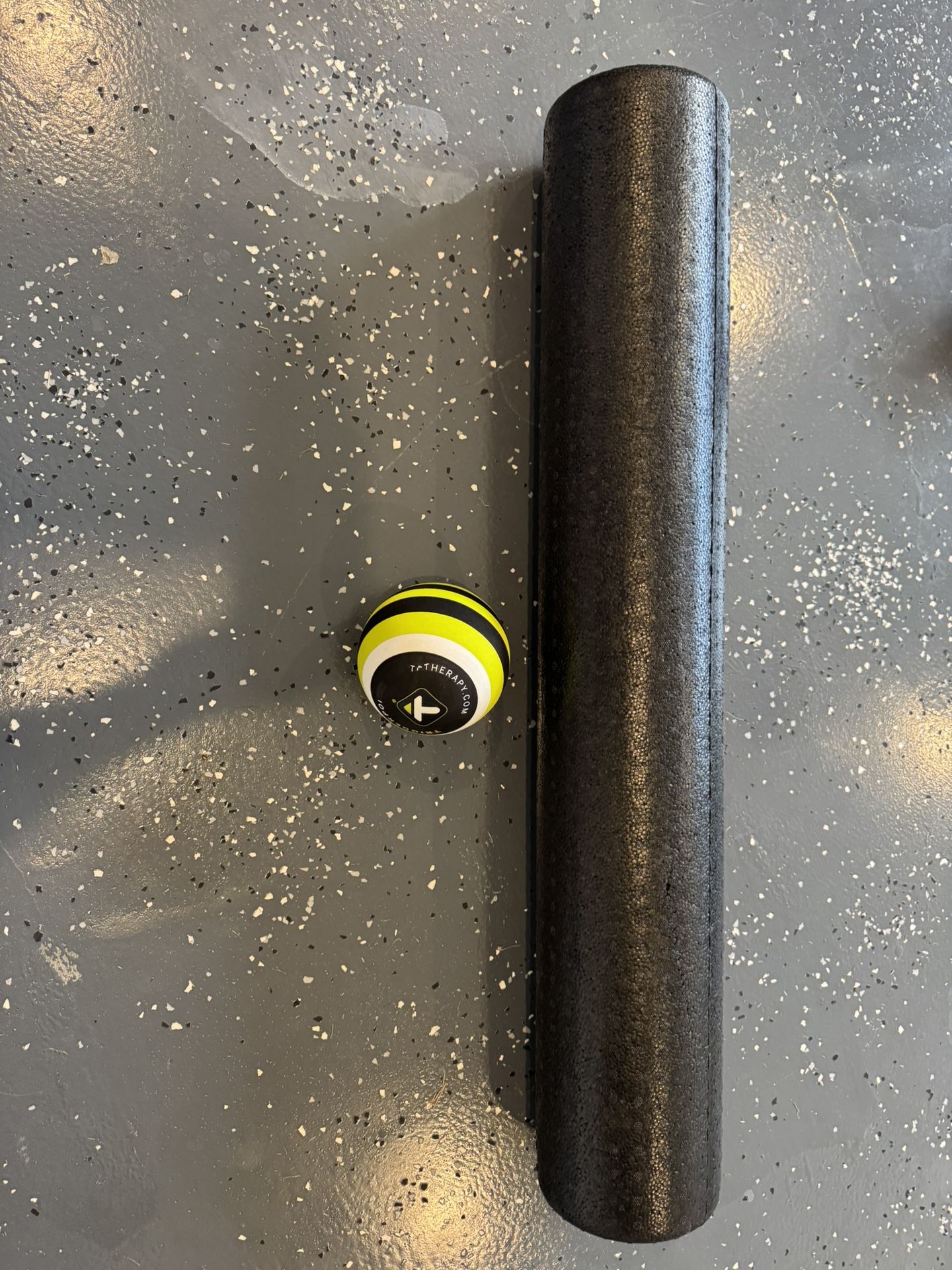 36” Foam Roller And Trigger Point Ball