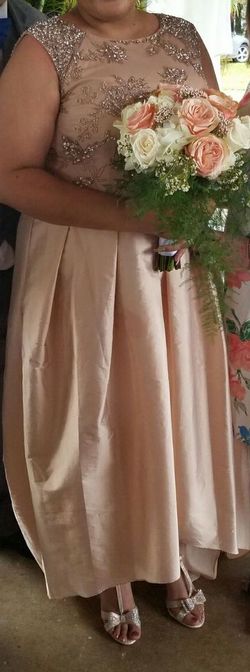 Beautiful peach dress from Macy's