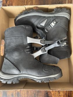 Motorcycle boots