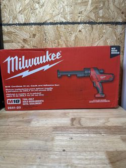 Milwaukee Caulking Gun